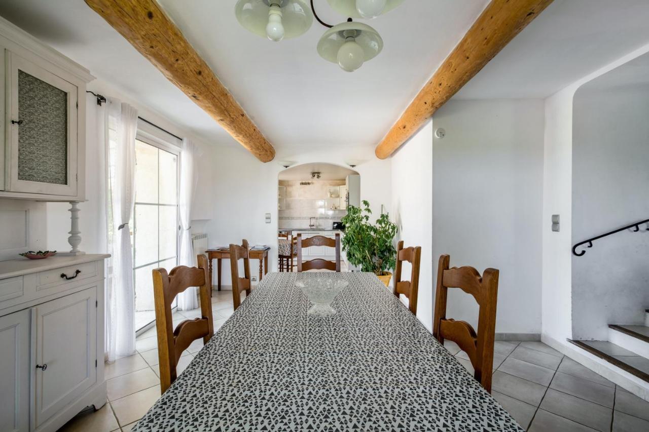 Villa Charmante A La Tour-D'Aigues Avec Piscine Privee Eksteriør billede